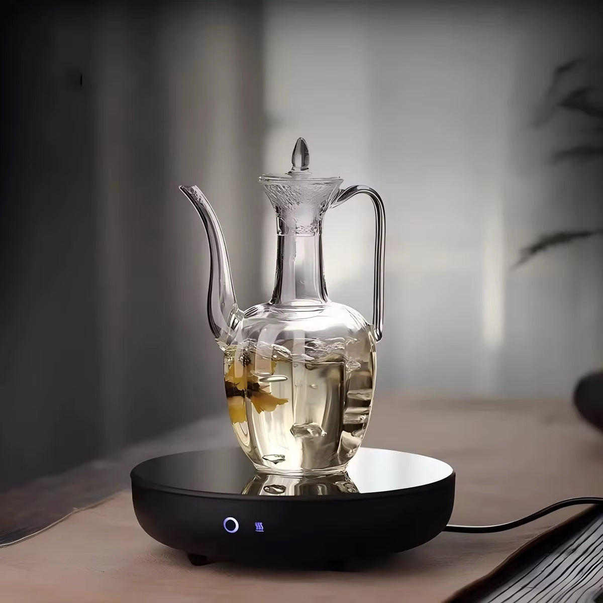 Siovhan Glass Tea Kettle